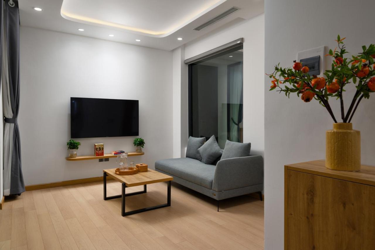 The Galaxy Home Doi Can Hotel And Apartment Hanoi Eksteriør billede